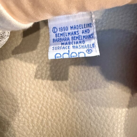 1990 Eden 20" Madeline Doll w/ Red Coat, Plaid Red, Dress Hat, & Appendix Scar - Picture 8 of 9